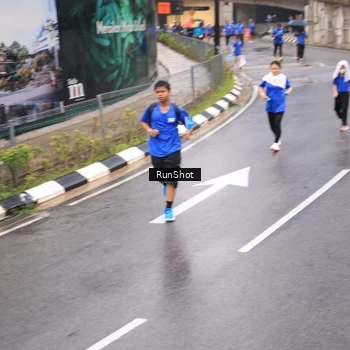 Runner Photo 7938046
