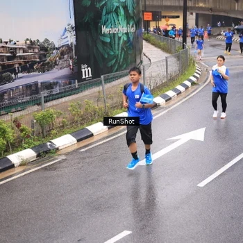 Runner Photo 7938051