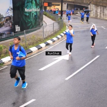 Runner Photo 7938056