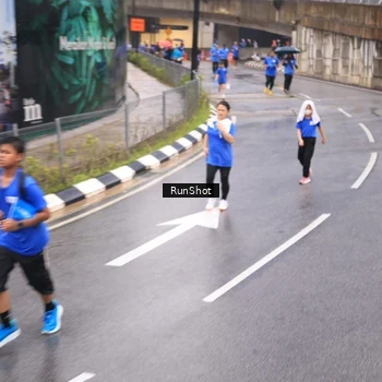 Runner Photo 7938059