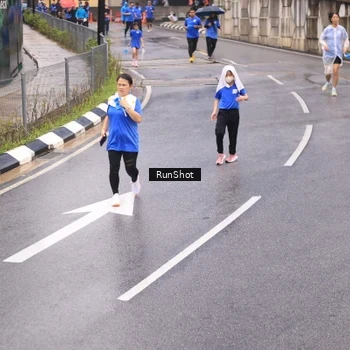 Runner Photo 7938063