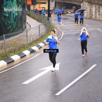 Runner Photo 7938064