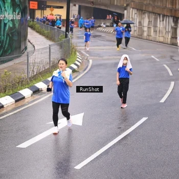 Runner Photo 7938069
