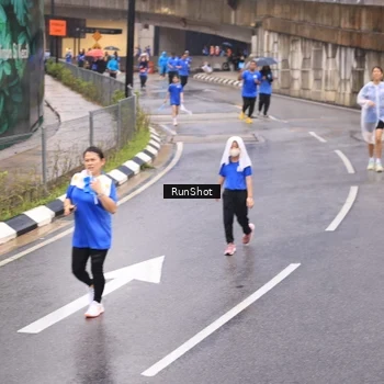 Runner Photo 7938071