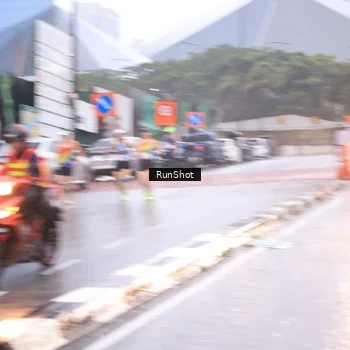 Runner Photo 7938074