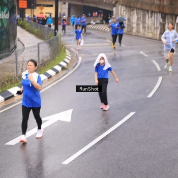 Runner Photo 7938075