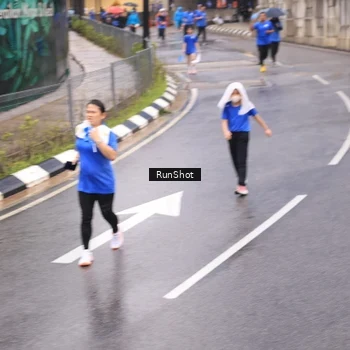 Runner Photo 7938076