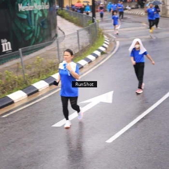 Runner Photo 7938077