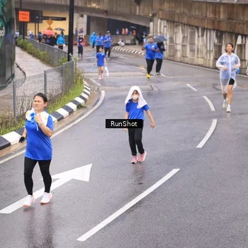 Runner Photo 7938078