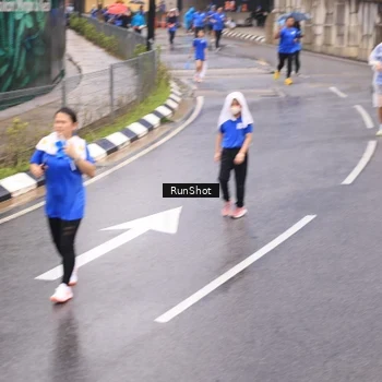 Runner Photo 7938079