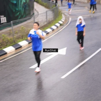 Runner Photo 7938080