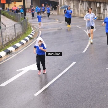 Runner Photo 7938088