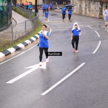 Runner Photo 7938090