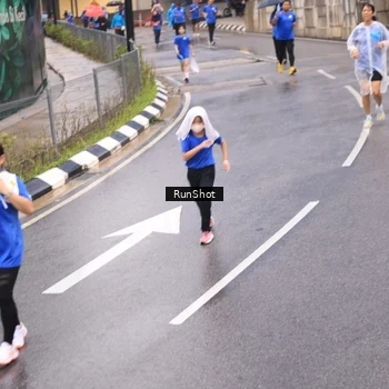 Runner Photo 7938096