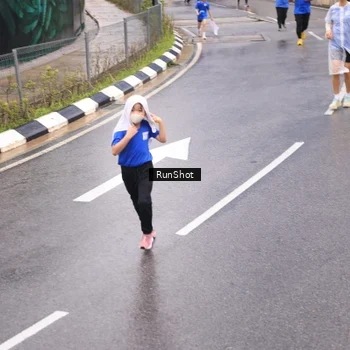Runner Photo 7938099