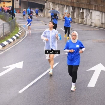 Runner Photo 7938114