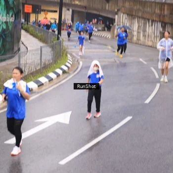 Runner Photo 7938117
