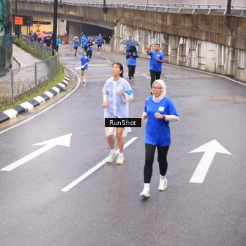 Runner Photo 7938120