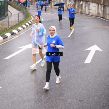 Runner Photo 7938125