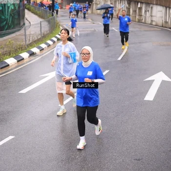 Runner Photo 7938128