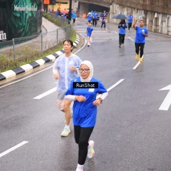 Runner Photo 7938134