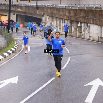 Runner Photo 7938136