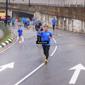 Runner Photo 7938139