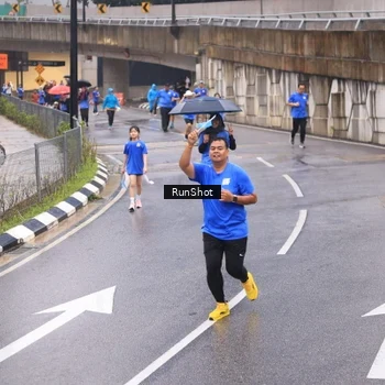 Runner Photo 7938147