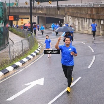 Runner Photo 7938148