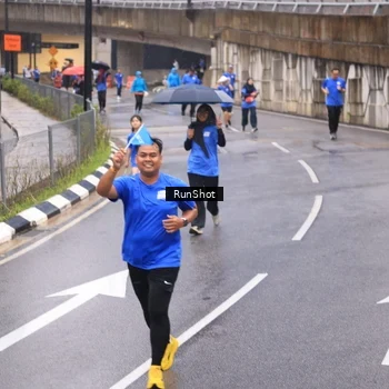 Runner Photo 7938156