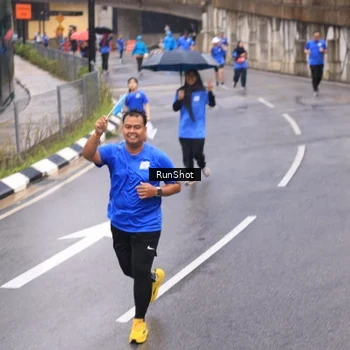 Runner Photo 7938157
