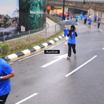 Runner Photo 7938169
