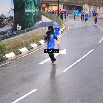 Runner Photo 7938177