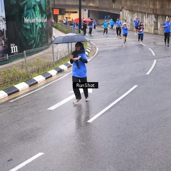 Runner Photo 7938178