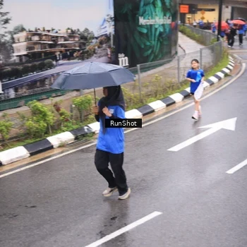 Runner Photo 7938187