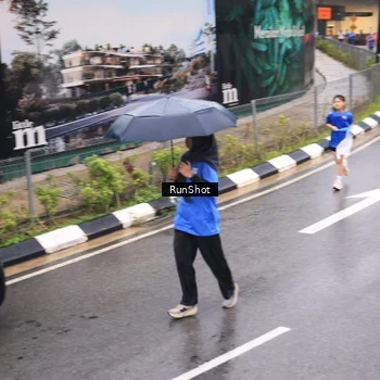 Runner Photo 7938189