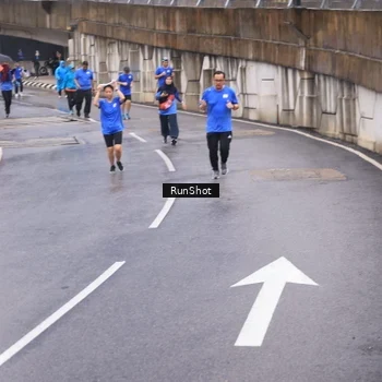 Runner Photo 7938198
