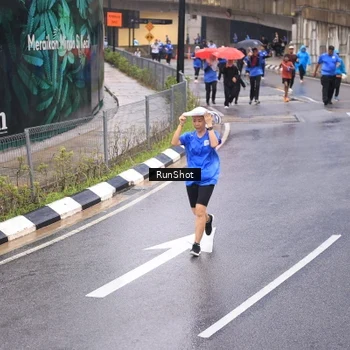 Runner Photo 7938204