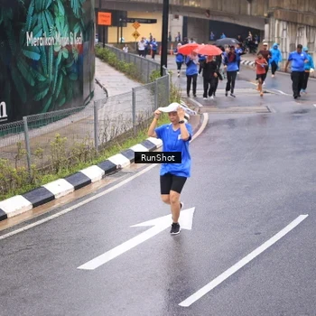Runner Photo 7938205