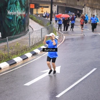 Runner Photo 7938206