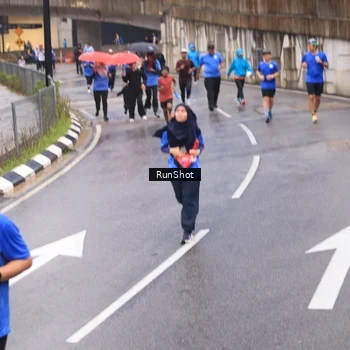 Runner Photo 7938223