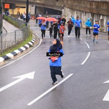 Runner Photo 7938229