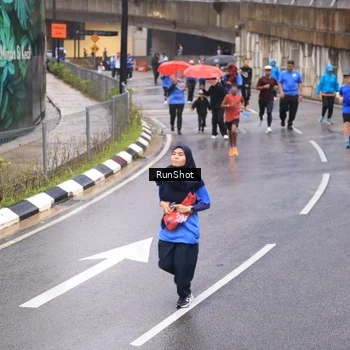 Runner Photo 7938231