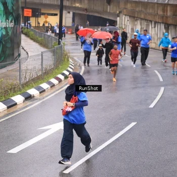 Runner Photo 7938234