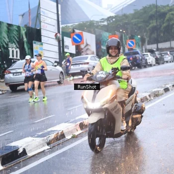 Runner Photo 7938239