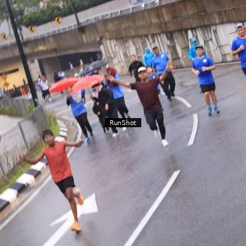 Runner Photo 7938254