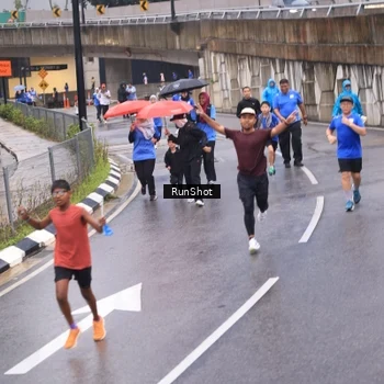 Runner Photo 7938258