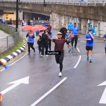 Runner Photo 7938262