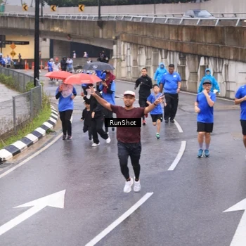 Runner Photo 7938263