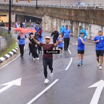 Runner Photo 7938265